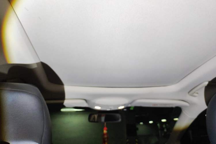 Used Ford Edge 2015 2.0T GTDi Four-Wheel Drive Prestige Model Headliner