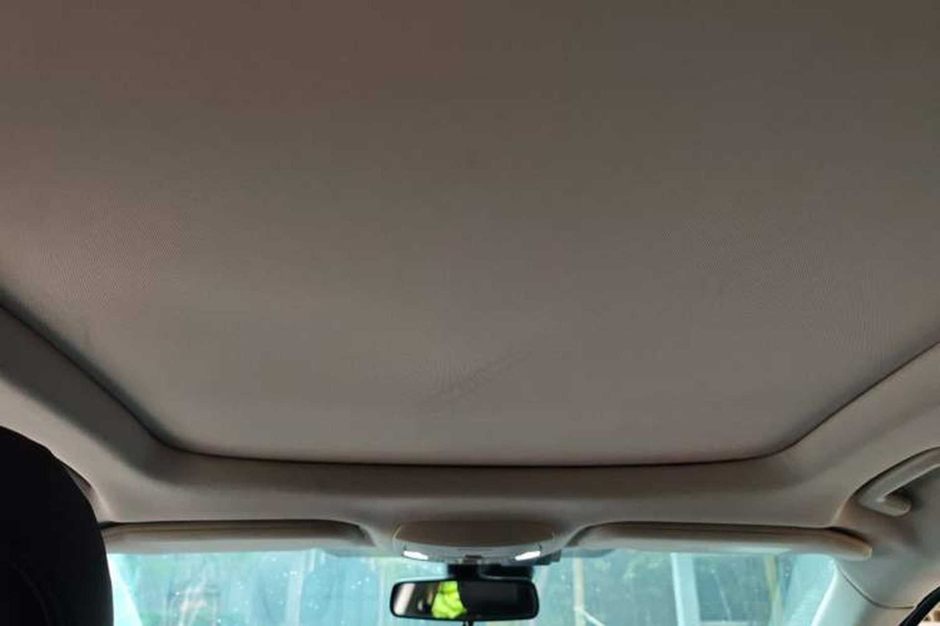 Used Ford Edge 2015 2.0T GTDi 4x4 High-Grade Model Headliner