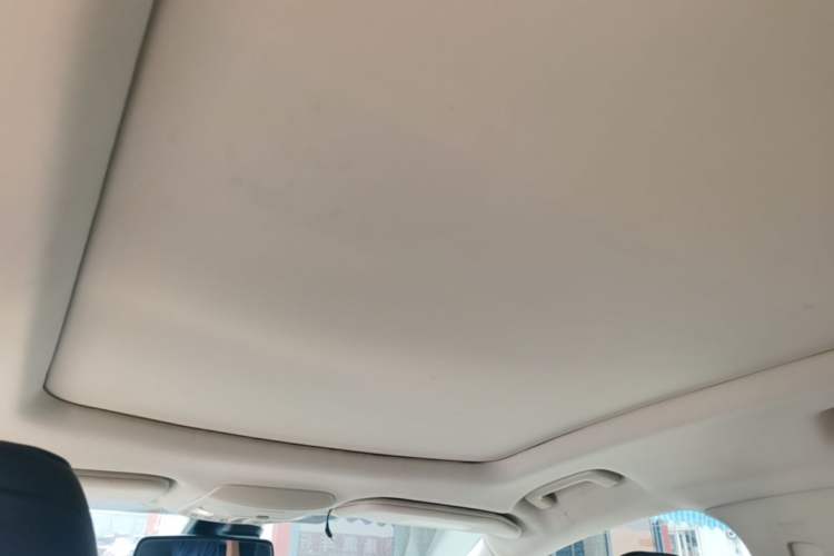 Used Ford Edge 2015 2.0T GTDi Two-Wheel-Drive High-Line Version Headliner