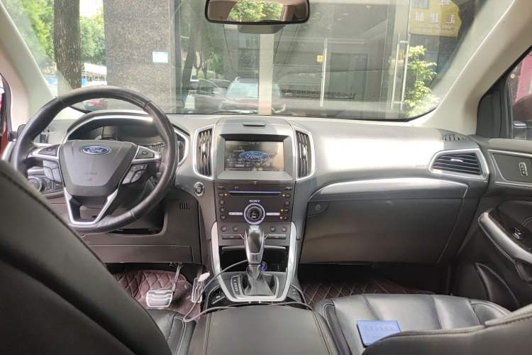 Used Ford Edge 2015 2.0T GTDi Four-Wheel Drive Prestige Model Headliner