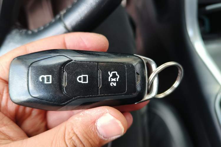 Used Ford Edge 2015 2.0T GTDi Four-Wheel Drive Prestige Model Interior 1