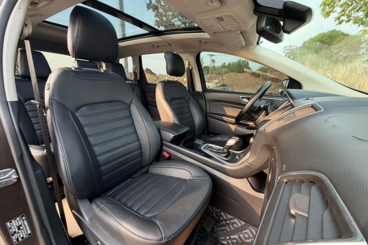 Used Ford Edge 2015 2.0T GTDi 4x4 High-Grade Model Interior 6