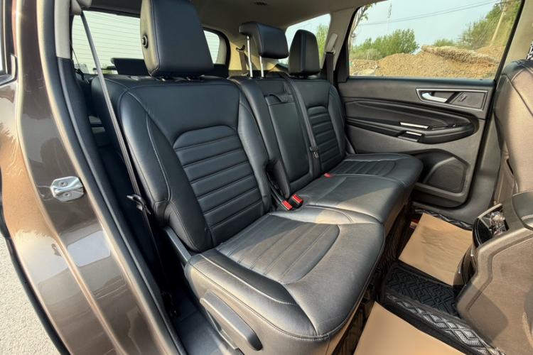 Used Ford Edge 2015 2.0T GTDi 4x4 High-Grade Model Interior 8