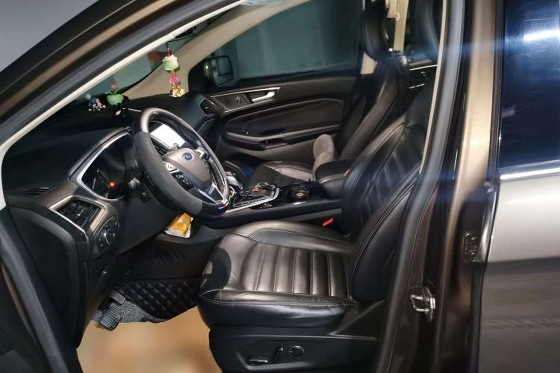 Used Ford Edge 2015 2.0T GTDi Two-Wheel-Drive High-Line Version Left Front Seat