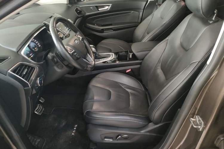 Used Ford Edge 2015 2.0T GTDi Four-Wheel Drive Prestige Model Left Front Seat