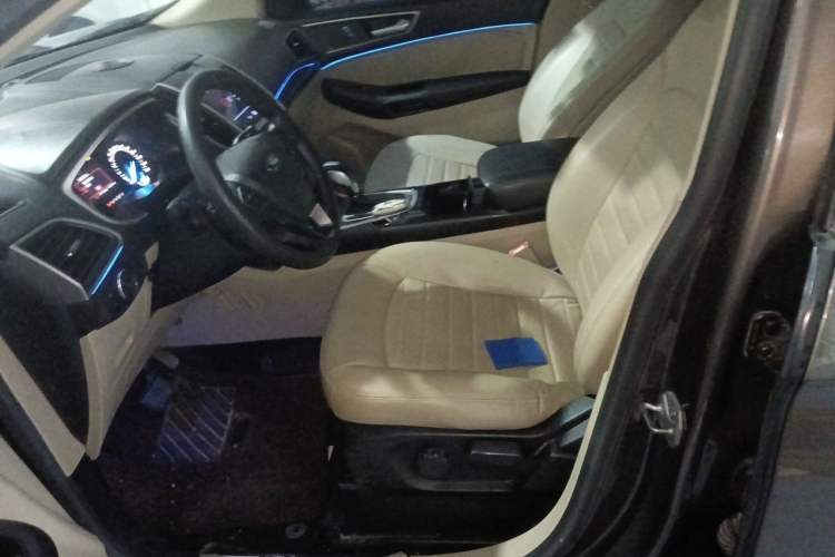 Used Ford Edge 2015 2.0T GTDi Two-Wheel-Drive Elite Edition Left Front Seat