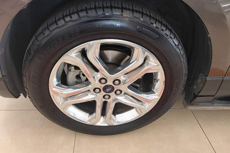 Used Ford Edge 2015 2.0T GTDi Two-Wheel-Drive High-Line Version Left Front Wheel Hub