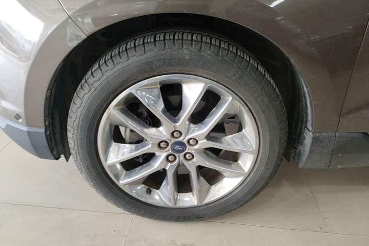 Used Ford Edge 2015 2.0T GTDi Four-Wheel Drive Prestige Model Left Front Wheel Hub