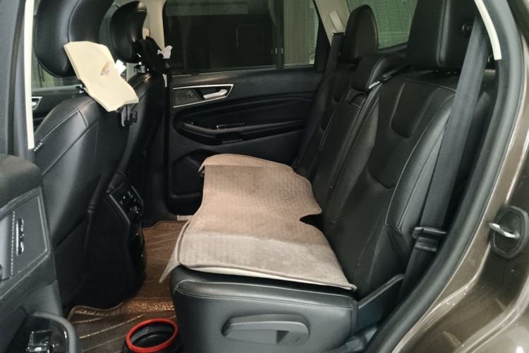 Used Ford Edge 2015 2.7T GTDi 4x4 Prestige 7-Seater Left Rear Seat