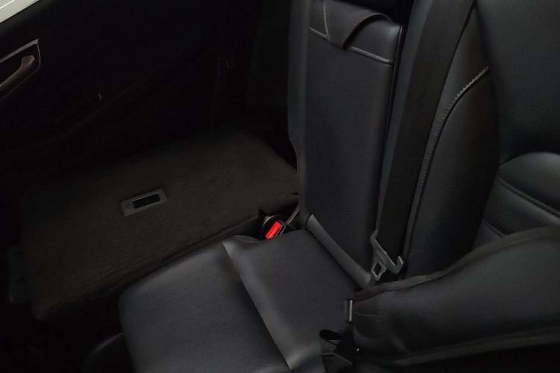 Used Ford Edge 2015 2.0T GTDi 4x4 High-Grade Model Left Rear Seat
