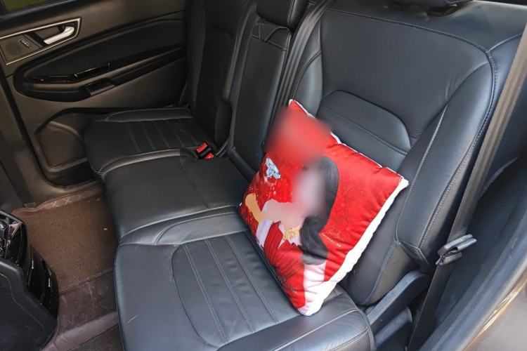 Used Ford Edge 2015 2.0T GTDi Two-Wheel-Drive Platinum Edition Left Rear Seat