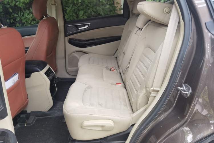Used Ford Edge 2015 2.0T GTDi Two-Wheel-Drive Elite Edition Left Rear Seat