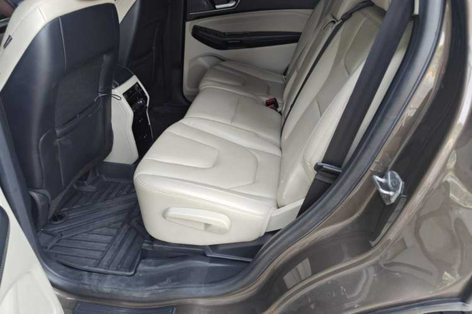 Used Ford Edge 2015 2.7T GTDi 4x4 Prestige 7-Seater Left Rear Seat