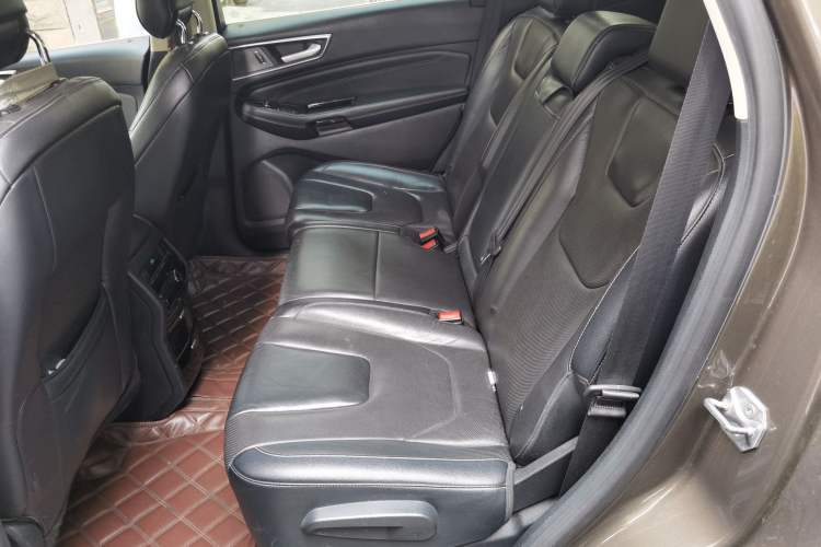 Used Ford Edge 2015 2.0T GTDi Four-Wheel Drive Prestige Model Left Rear Seat