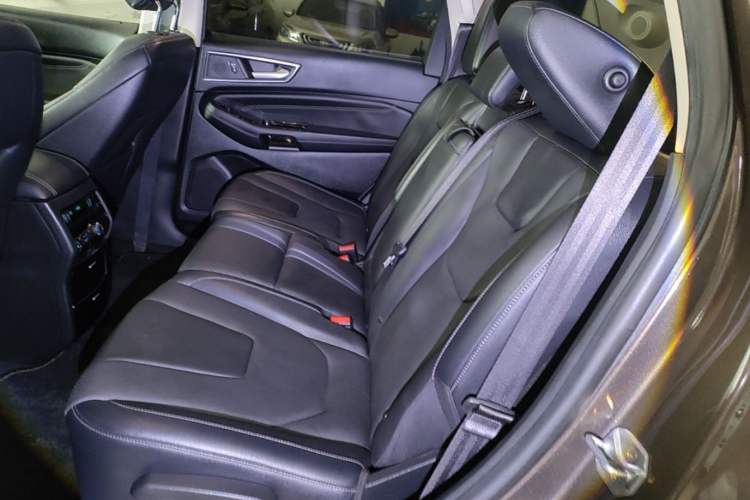 Used Ford Edge 2015 2.0T GTDi Four-Wheel Drive Prestige Model Left Rear Seat