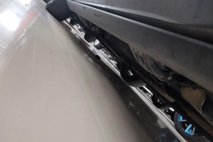 Used Ford Edge 2015 2.0T GTDi 4x4 High-Grade Model Left Side Sill