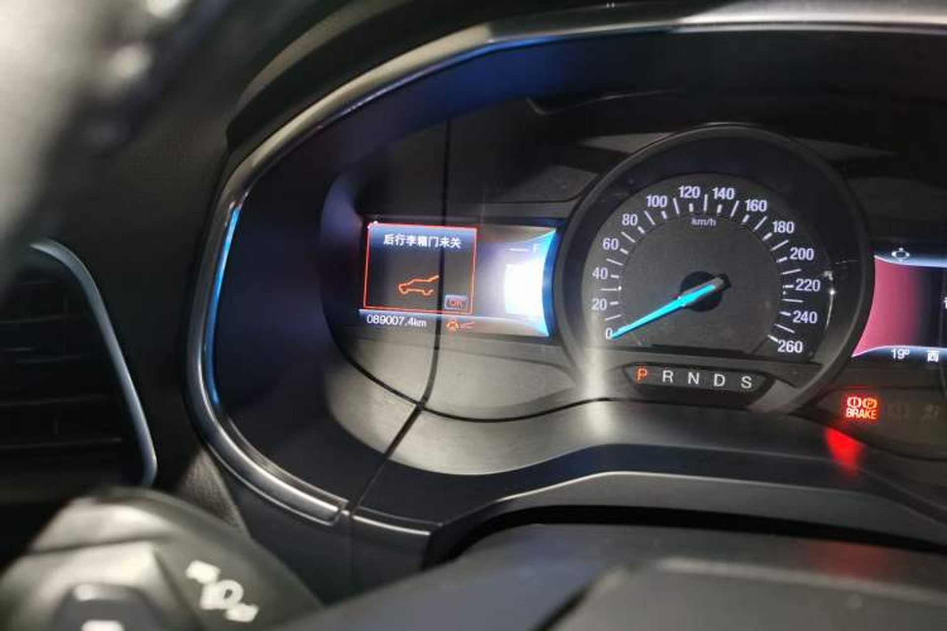 Used Ford Edge 2015 2.0T GTDi Two-Wheel-Drive High-Line Version Odometer Close Up