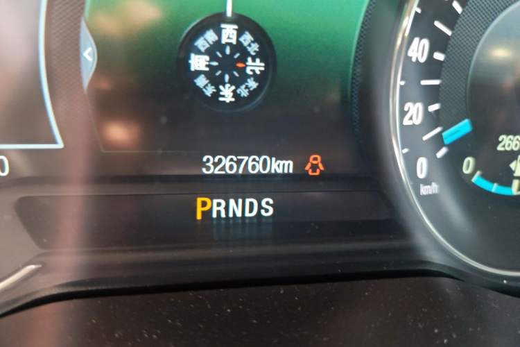 Used Ford Edge 2015 2.0T GTDi Four-Wheel Drive Prestige Model Odometer Close Up