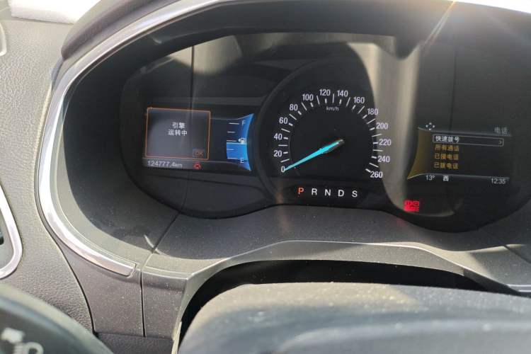Used Ford Edge 2015 2.7T GTDi 4x4 Sporty 7-Seater Odometer Close Up