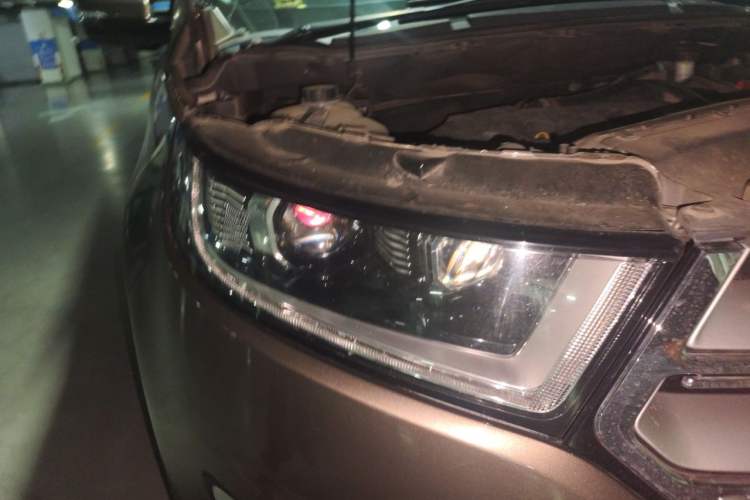 Used Ford Edge 2015 2.0T GTDi Four-Wheel Drive Prestige Model Right Front Headlight