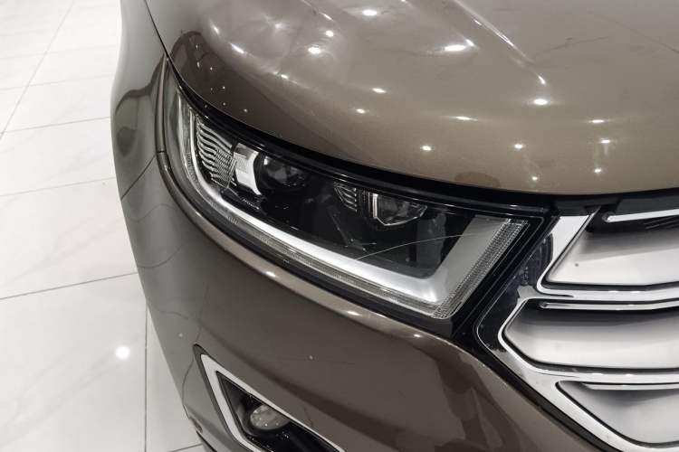 Used Ford Edge 2015 2.7T GTDi 4x4 Prestige 7-Seater Right Front Headlight