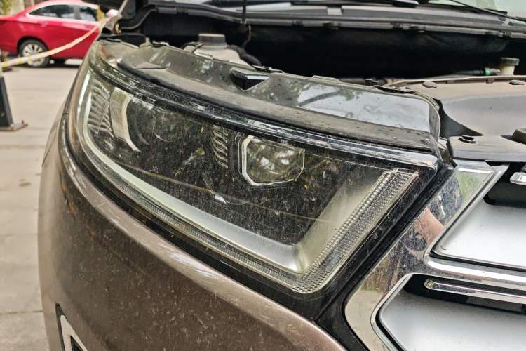Used Ford Edge 2015 2.0T GTDi 4x4 High-Grade Model Right Front Headlight