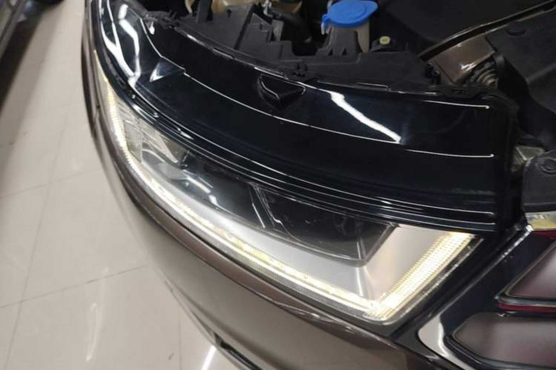 Used Ford Edge 2015 2.0T GTDi 4x4 High-Grade Model Right Front Headlight