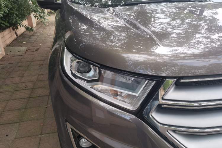 Used Ford Edge 2015 2.0T GTDi Two-Wheel-Drive Elite Edition Right Front Headlight