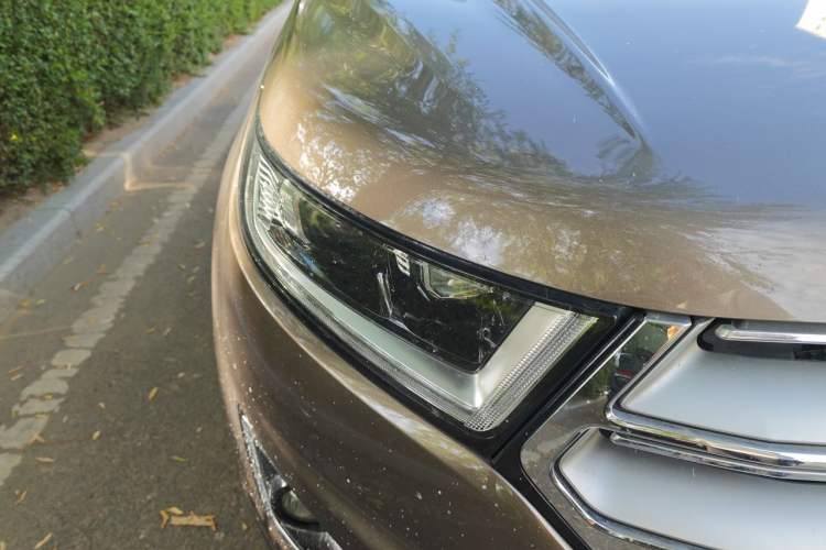 Used Ford Edge 2015 2.0T GTDi Two-Wheel-Drive High-Line Version Right Front Headlight