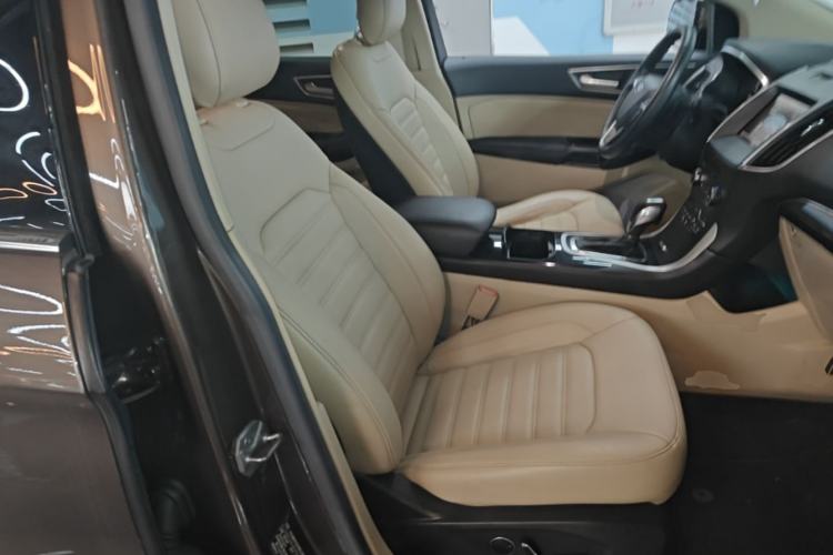 Used Ford Edge 2015 2.0T GTDi 4x4 High-Grade Model Right Front Seat