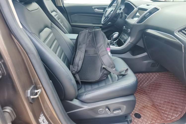 Used Ford Edge 2015 2.0T GTDi Two-Wheel-Drive High-Line Version Right Front Seat