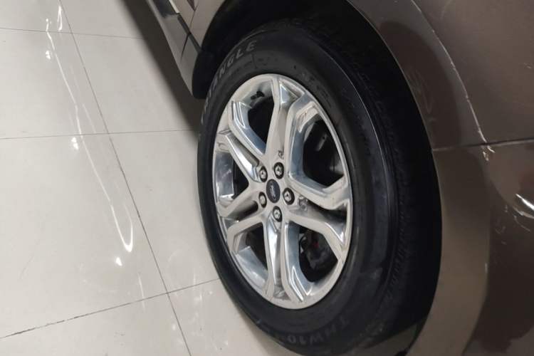 Used Ford Edge 2015 2.0T GTDi 4x4 High-Grade Model Right Front Wheel Hub
