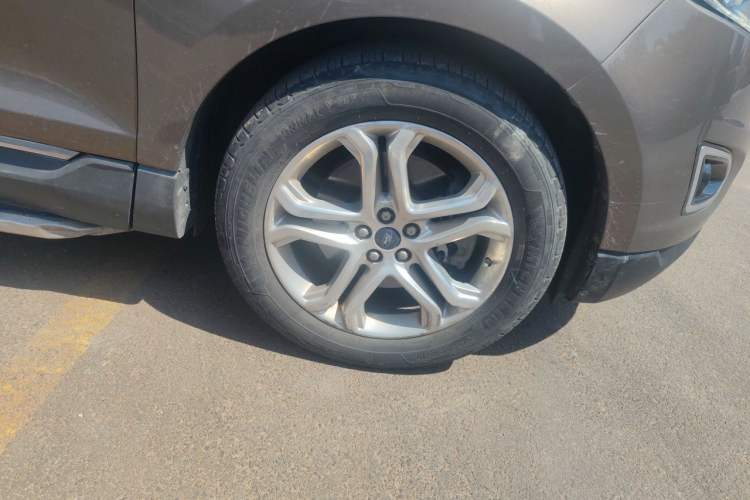 Used Ford Edge 2015 2.0T GTDi 4x4 High-Grade Model Right Front Wheel Hub