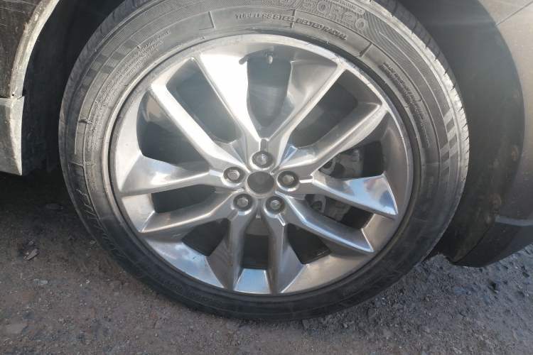 Used Ford Edge 2015 2.0T GTDi Four-Wheel Drive Prestige Model Right Front Wheel Hub