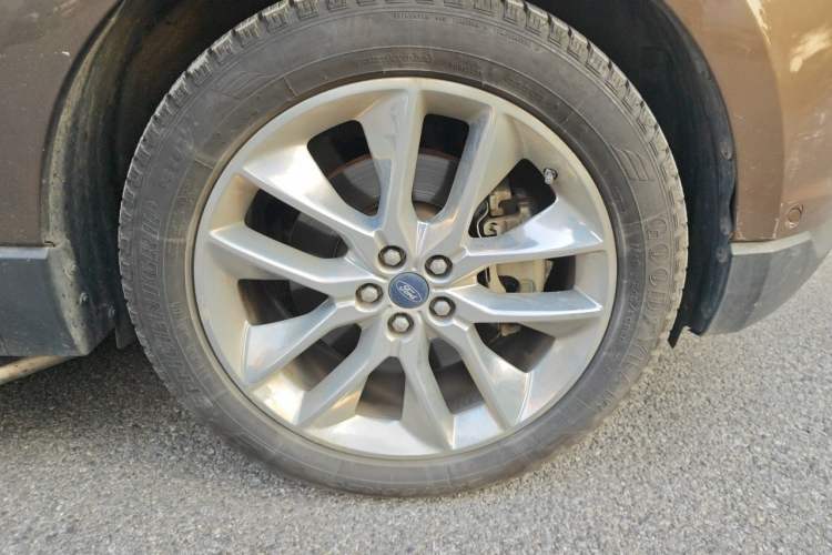 Used Ford Edge 2015 2.0T GTDi Four-Wheel Drive Prestige Model Right Front Wheel Hub