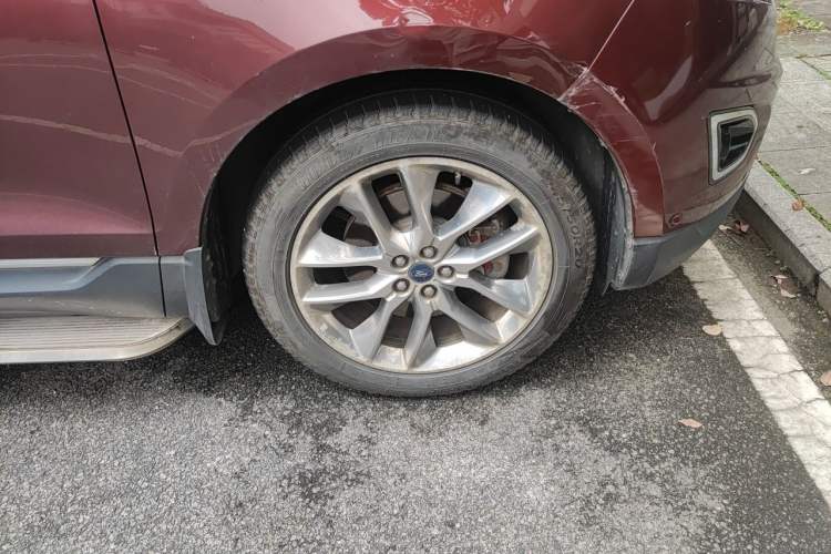 Used Ford Edge 2015 2.0T GTDi Four-Wheel Drive Prestige Model Right Front Wheel Hub