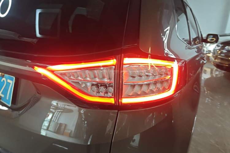 Used Ford Edge 2015 2.0T GTDi 4x4 High-Grade Model Right Rear Taillight