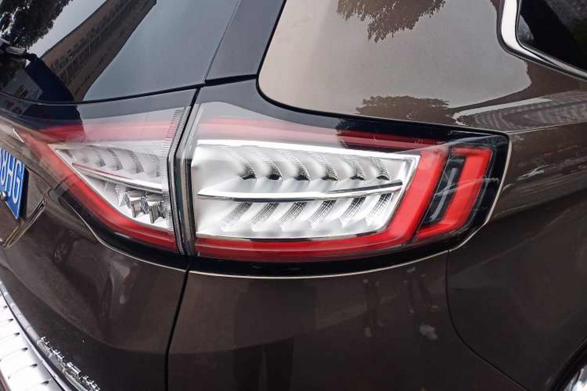 Used Ford Edge 2015 2.0T GTDi 4x4 High-Grade Model Right Rear Taillight