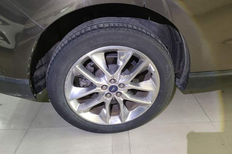 Used Ford Edge 2015 2.0T GTDi Four-Wheel Drive Prestige Model Right Rear Wheel Hub