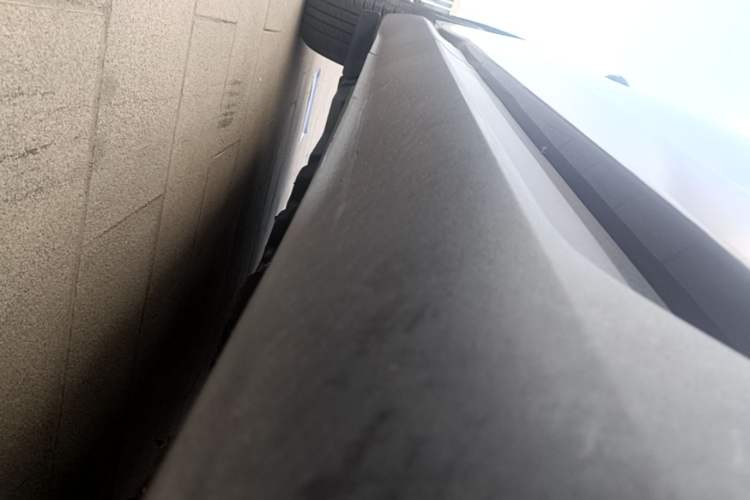 Used Ford Edge 2015 2.0T GTDi Two-Wheel-Drive Elite Edition Right Side Sill