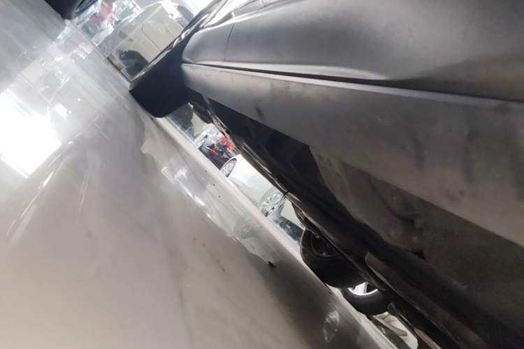 Used Ford Edge 2015 2.0T GTDi 4x4 High-Grade Model Right Side Sill