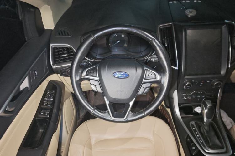 Used Ford Edge 2015 2.0T GTDi 4x4 High-Grade Model Steering Wheel