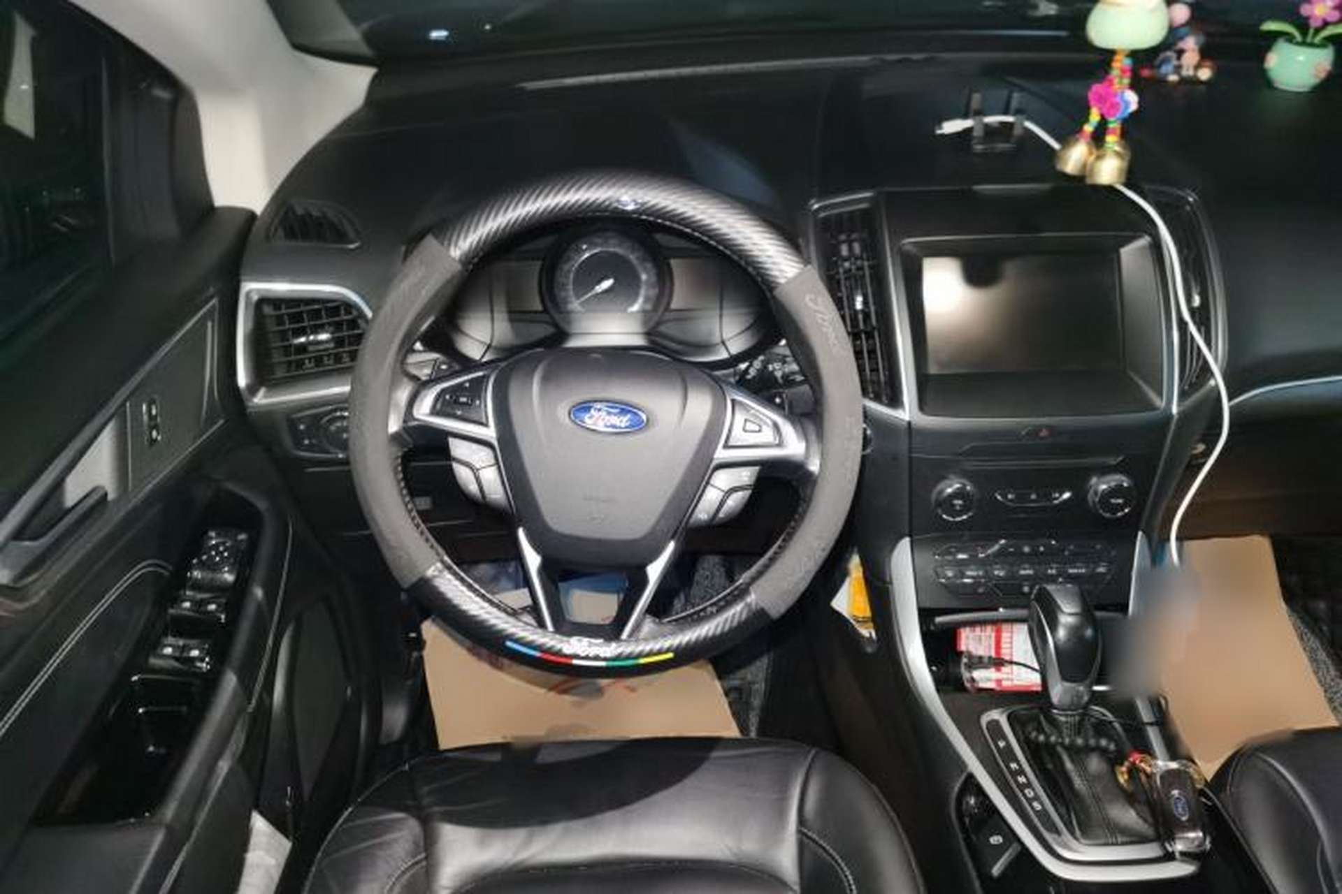Used Ford Edge 2015 2.0T GTDi Two-Wheel-Drive High-Line Version Steering Wheel