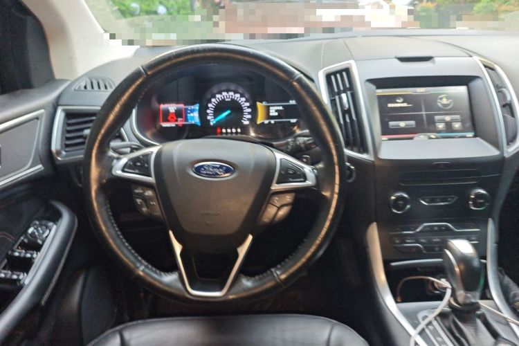Used Ford Edge 2015 2.0T GTDi Two-Wheel-Drive High-Line Version Steering Wheel