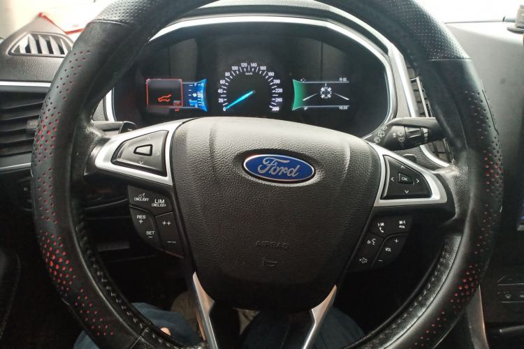 Used Ford Edge 2015 2.0T GTDi 4x4 High-Grade Model Steering Wheel