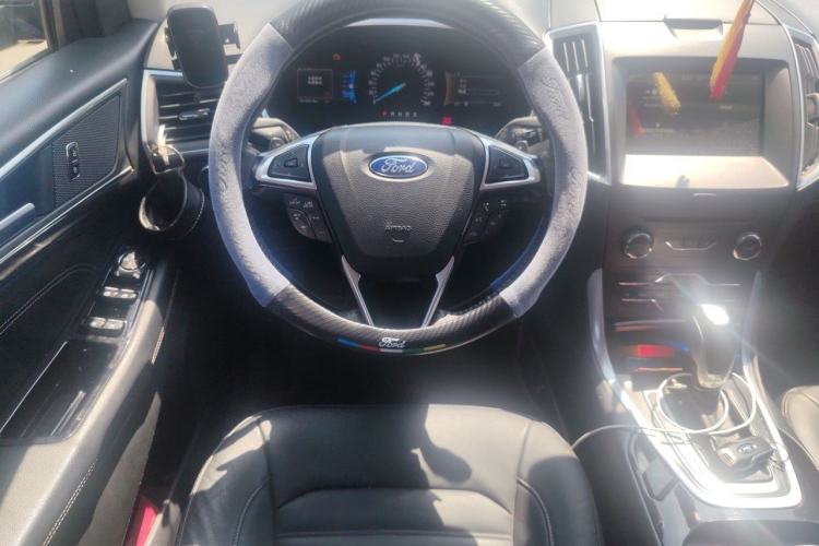 Used Ford Edge 2015 2.0T GTDi 4x4 High-Grade Model Steering Wheel