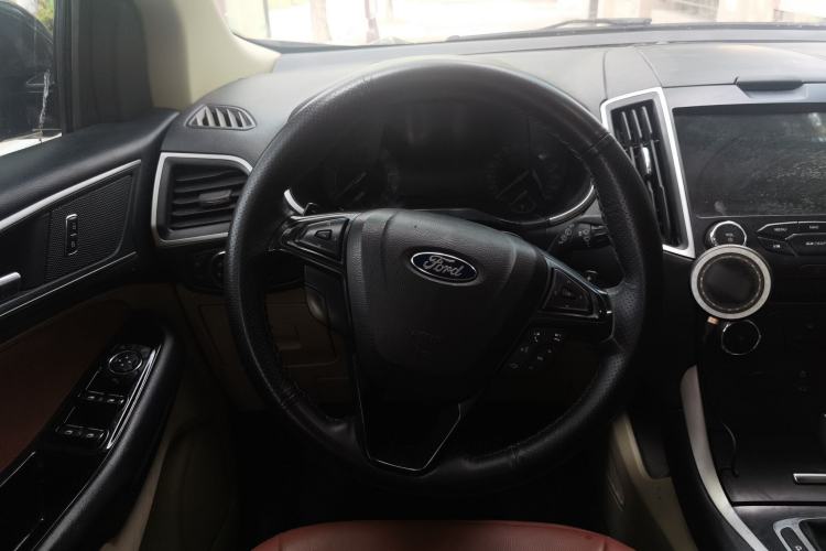 Used Ford Edge 2015 2.0T GTDi Two-Wheel-Drive Elite Edition Steering Wheel