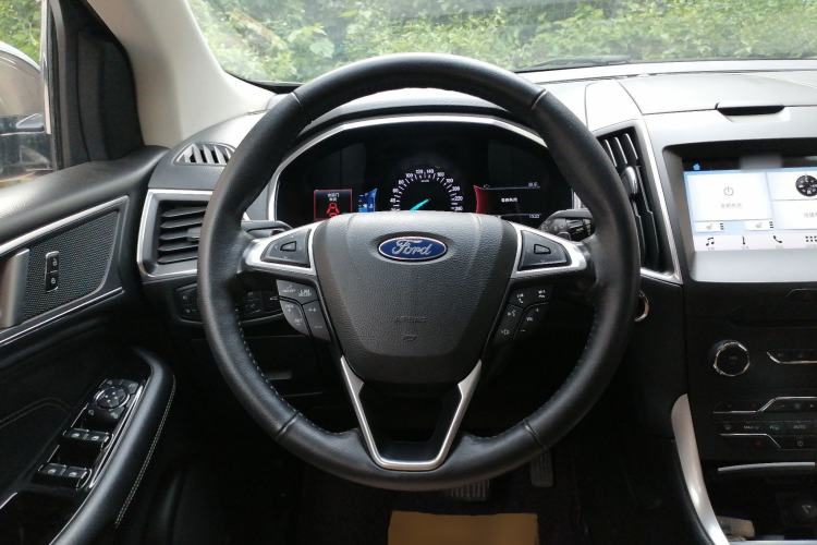 Used Ford Edge 2015 2.0T GTDi Two-Wheel-Drive High-Line Version Steering Wheel