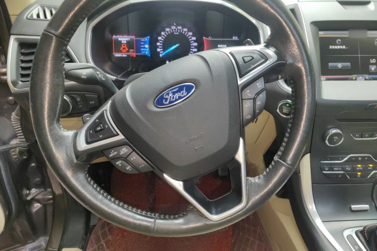 Used Ford Edge 2015 2.0T GTDi 4x4 High-Grade Model Steering Wheel
