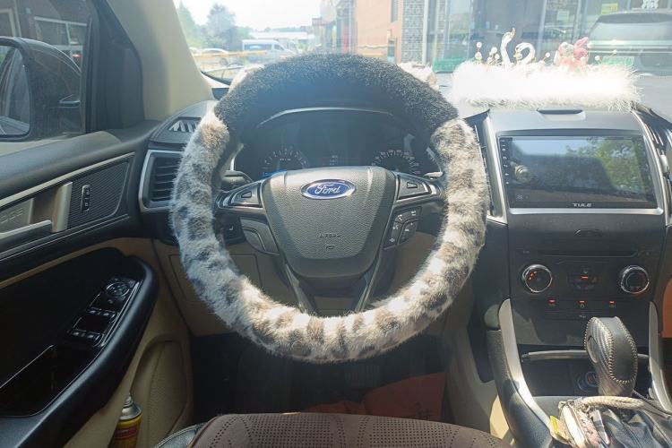 Used Ford Edge 2015 2.0T GTDi Two-Wheel-Drive Elite Edition Steering Wheel